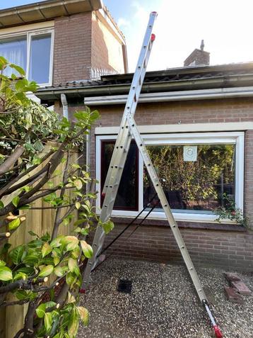 Altrex Reformladder 3x9 treden in prima staat. Max. 5,90 mt. beschikbaar voor biedingen
