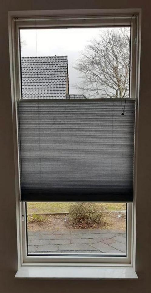 Plisse gordijnen, Huis en Inrichting, Stoffering | Gordijnen en Lamellen, Zo goed als nieuw, 100 tot 150 cm, 100 tot 150 cm, Grijs
