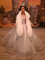 Barbie Holiday Celebration 2001 Afro-Amerikaans ZGAN, Ophalen of Verzenden, Zo goed als nieuw, Barbie