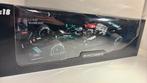 F1 mercedes w12 E L. Hamilton bahrain 2021 minichamps 1.18, Hobby en Vrije tijd, Modelauto's | 1:18, Ophalen of Verzenden, MiniChamps