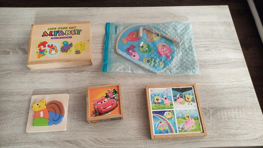 5 houten puzzels  1 nog nieuw, Ophalen of Verzenden, Minder dan 500 stukjes, Gebruikt, Legpuzzel