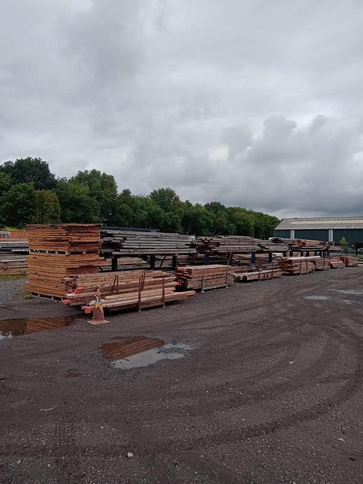 Diverse balken circulair in meerdere kopmaten/ lengtes, Doe-het-zelf en Verbouw, Hout en Planken, Gebruikt, Balk, Vuren, 250 tot 300 cm