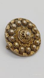 Zilveren vintage vergulde broche Zeeuws, Ophalen of Verzenden, Minder dan 4 cm, Goud, Zilver