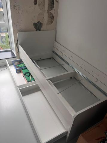 IKEA Slakt Bedframe met Onderbed en Opbergers - afbeelding 4