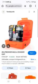 Zuurstofmaskers, zelfredders.gasmaskers,survival masker, Ophalen of Verzenden, Zo goed als nieuw
