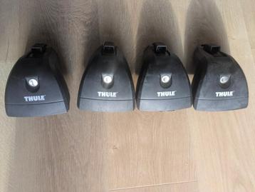 Voetenset Thule 751 incl. sleutel beschikbaar voor biedingen