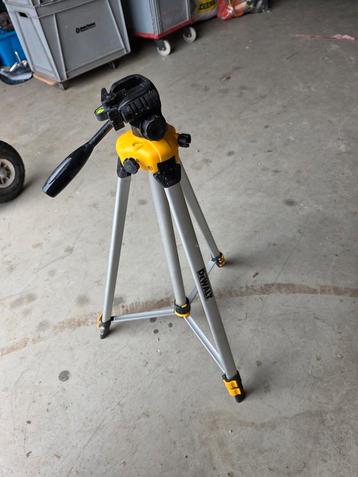 dewalt laserstatief de0881t-xj beschikbaar voor biedingen