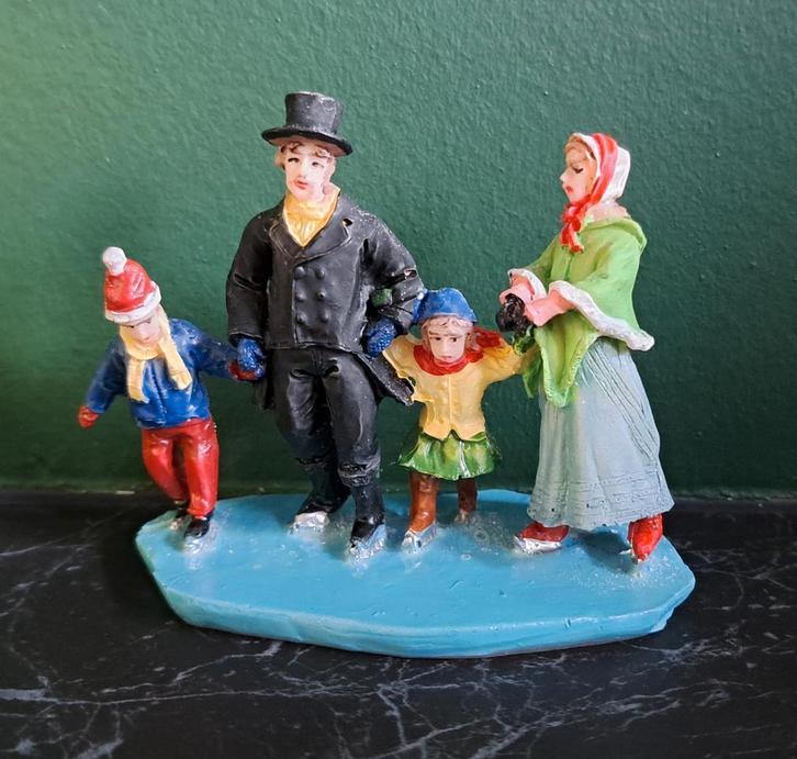 Schaatsende Familie Kerstdecoratie, Diversen, Kerst, Zo goed als nieuw, Ophalen of Verzenden