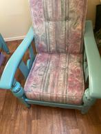 GRATIS Oude rookstoel met comfortabele kussens, Ophalen