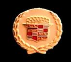 Cadillac pin- goudkleur met lauwerkrans, Verzamelen, Speldjes, Pins en Buttons, Ophalen of Verzenden, Nieuw, Transport, Speldje of Pin