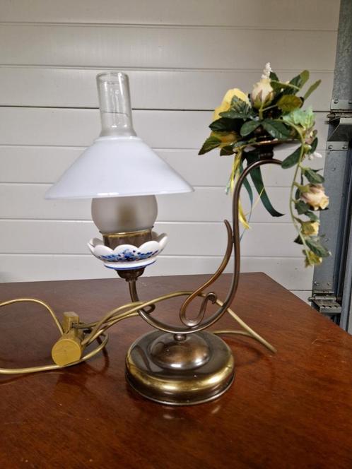 Mooie koperen tafellamp delfts blauw, Huis en Inrichting, Lampen | Tafellampen, Zo goed als nieuw, Minder dan 50 cm, Glas, Metaal
