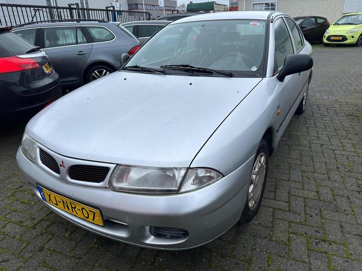 Mitsubishi Carisma 1.8 GDI L automaat airco, Auto's, Mitsubishi, Bedrijf, Te koop, Carisma, Centrale vergrendeling, Startonderbreker