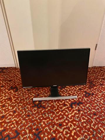 Samsung monitor 24” beschikbaar voor biedingen