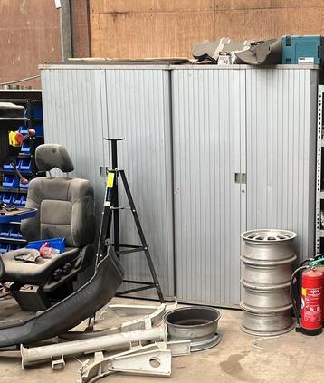 2 Gispen roldeur kasten beschikbaar voor biedingen