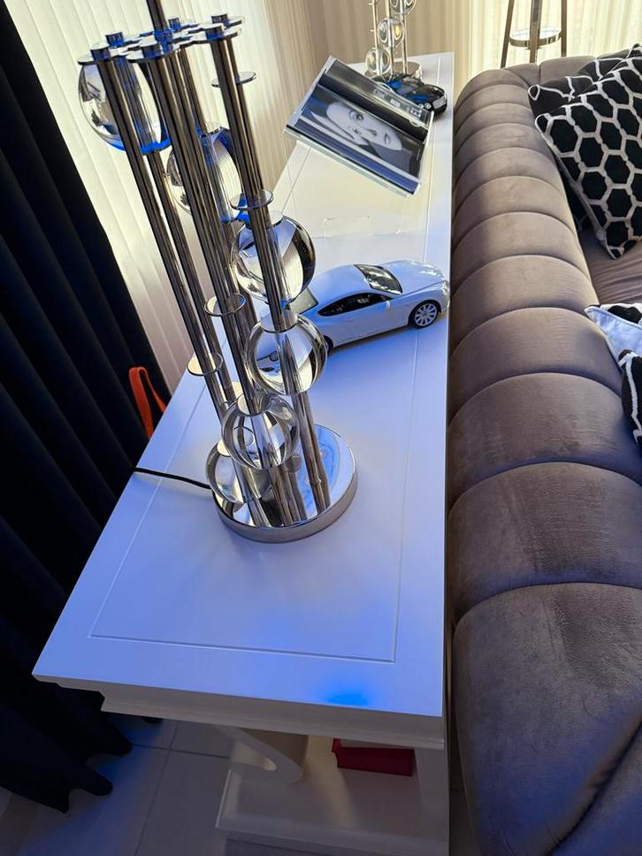 Stijlvolle witte kast, Huis en Inrichting, Kasten | Dressoirs, Gebruikt, Overige materialen, Ophalen