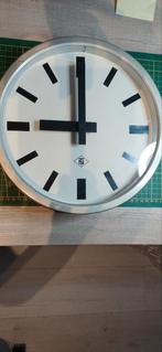 T&N Slaafklok, 28 cm rond en 7,5 cm dik, Ophalen of Verzenden, Gebruikt