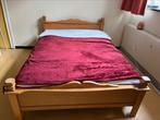 Houten tweepersoons bed 140x200. Inclusief lattenbodems, Ophalen