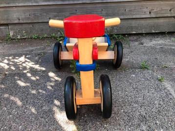 houten loopfiets met laadbak beschikbaar voor biedingen