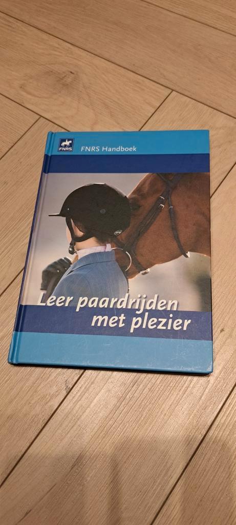 FNRS Handboek - Leer Paardrijden met Plezier, Boeken, Hobby en Vrije tijd, Gelezen, Overige onderwerpen, Geschikt voor kinderen
