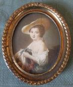 Nr H219: Ovaal koperen portretlijstje, Antiek en Kunst, Curiosa en Brocante, Ophalen of Verzenden