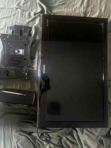Samsung LE32C530F1W 32 inch incl. Muurbeugel beschikbaar voor biedingen