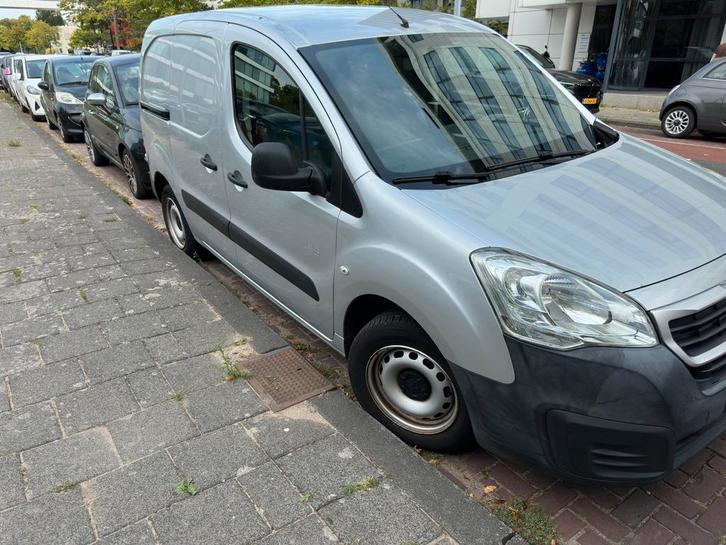 Peugeot Partner 1.6 HDI 55KW 2016, Auto's, Bestelauto's, Particulier, Peugeot, Diesel, Origineel Nederlands, Zilver of Grijs, Grijs