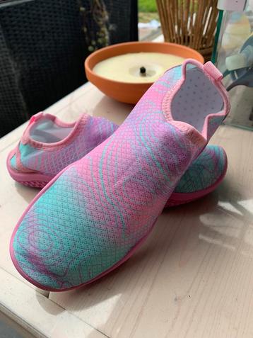 Nieuwe dames blote voeten waterschoenen maat 38 beschikbaar voor biedingen