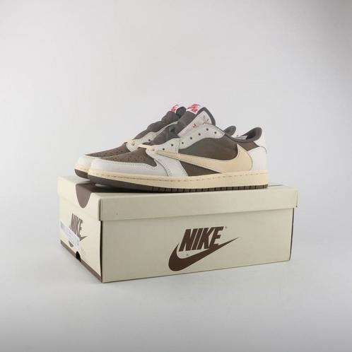 Travis Scott  Reverse Mocha, Kleding | Heren, Schoenen, Nieuw, Bruin, Ophalen of Verzenden