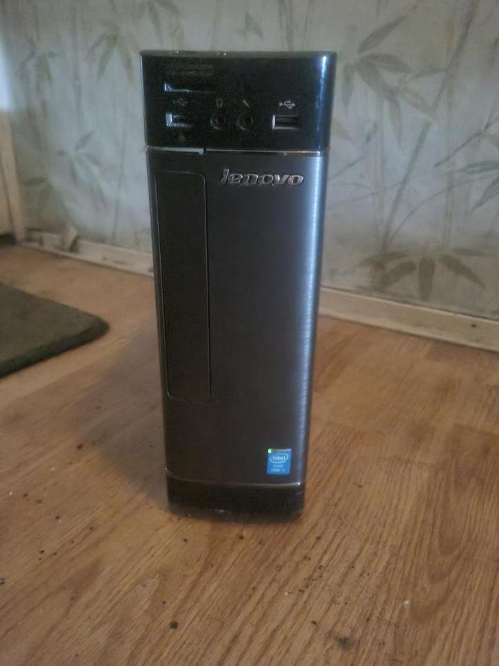 lenova en scherm, Computers en Software, Desktop Pc's, Gebruikt, Onbekend, HDD, Met videokaart, Met monitor, Gaming, Ophalen