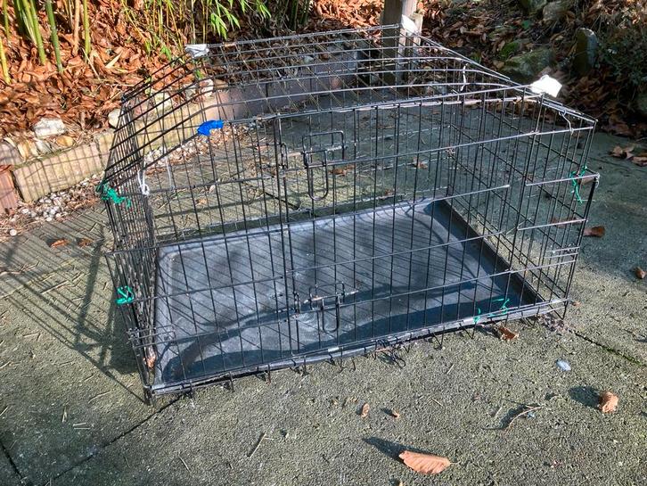 Bench, niet meer inklapbaar, gratis, Dieren en Toebehoren, Hondenhokken, Gebruikt, Hondenhok, Minder dan 65 cm, 75 tot 110 cm