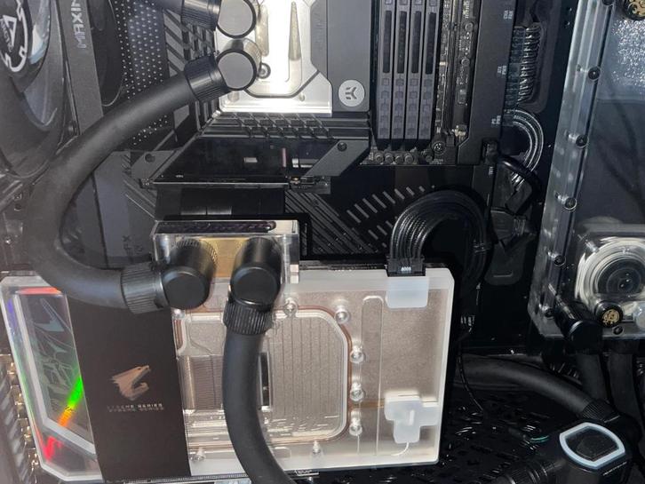 Rtx 5090 Waterblock, Computers en Software, Videokaarten, Zo goed als nieuw, Nvidia, PCI-Express 5.0, Overige soorten, Ophalen of Verzenden