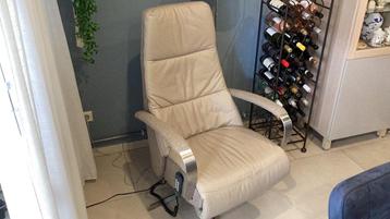 Super mooie leren met stof prominent sta op stoel beschikbaar voor biedingen