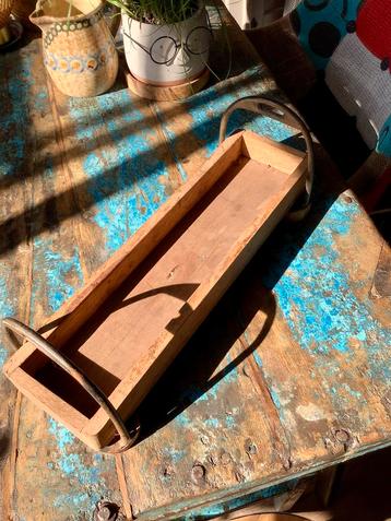 Houten Schaal met Stijgbeugel Handvatten beschikbaar voor biedingen