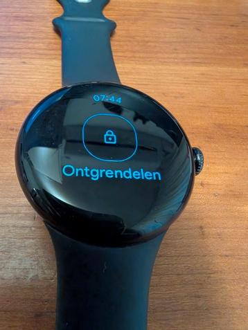 Pixel smartwatch 2 LTE beschikbaar voor biedingen