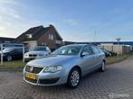 Volkswagen Passat 1.6 Comfortline Cruise Clima Nieuwe APK, Auto's, Volkswagen, Gebruikt, 700 kg, Blauw, Bedrijf