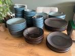 Compleet Servies Set - Blauw & Bruin Aardewerk, Ophalen, Zo goed als nieuw, Effen, Aardewerk