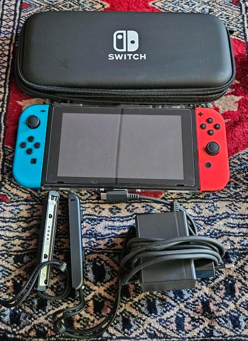 Nintendo switch compleet als nieuw met bescherming, Spelcomputers en Games, Spelcomputers | Nintendo Switch, Zo goed als nieuw