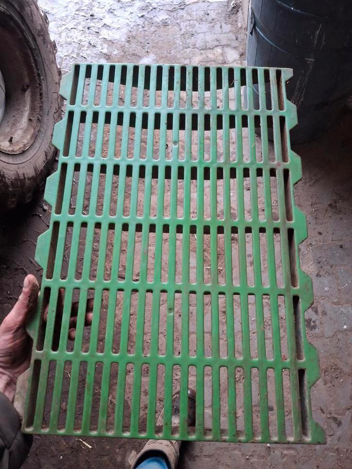 Kunststof Stalroosters - 75 stuks (20m2), Doe-het-zelf en Verbouw, Overige Doe-het-zelf en Verbouw, Gebruikt, Ophalen of Verzenden