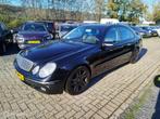 Mercedes E-klasse 320 Elegance, Auto's, Mercedes-Benz, Automaat, Achterwielaandrijving, Gebruikt, Parkeersensor