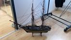 Houten model van historisch zeilschip op standaard, Hobby en Vrije tijd, Modelbouw | Boten en Schepen, Ophalen, Zo goed als nieuw