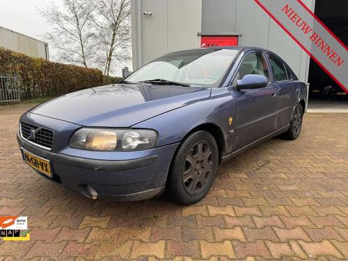 Volvo S60 2.4 Edition INRUILKOOPJE / RIJDT GOED / TREKHAAK /, Auto's, Volvo, Bedrijf, Te koop, S60, ABS, Airbags, Airconditioning