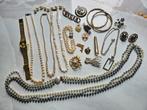 Vintage sieraden parels armbanden broches, Ophalen of Verzenden, Zo goed als nieuw, Overige materialen