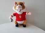 HAMSTER: VOETBALTENUE met BAL. Van A.H. NIEUW., Ophalen of Verzenden, Nieuw, Overige typen