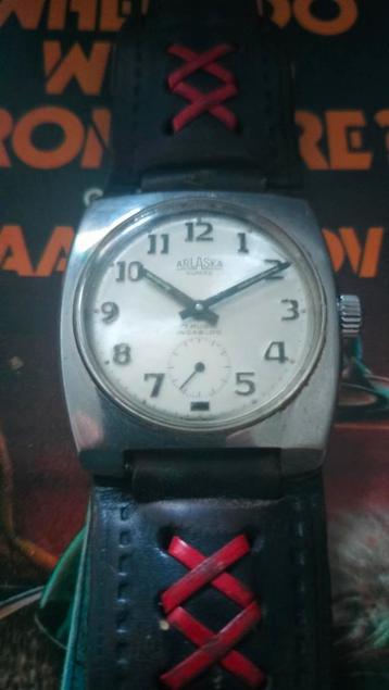 Vintage Arlaska Swiss Handopwinder Horloge beschikbaar voor biedingen