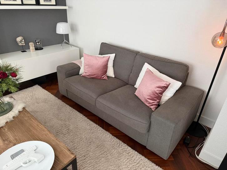 Ikea Kivik groene 2-zits bank, Huis en Inrichting, Banken | Complete zithoeken, Zo goed als nieuw, Stof, Ophalen