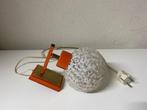 Leuke oranje vintage wandlamp space age, Ophalen of Verzenden, Gebruikt, Glas, Jaren 60.