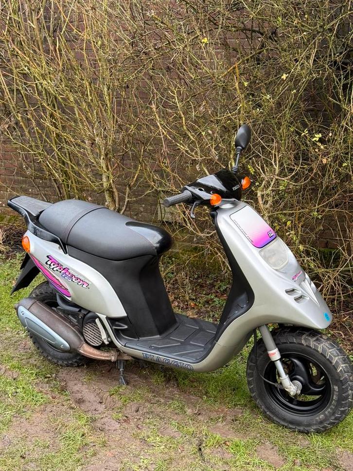 Piaggio typhoon 125 grijs IN ONDERDELEN, Fietsen en Brommers, Scooters | Piaggio, Zo goed als nieuw, Overige modellen, Tweetakt