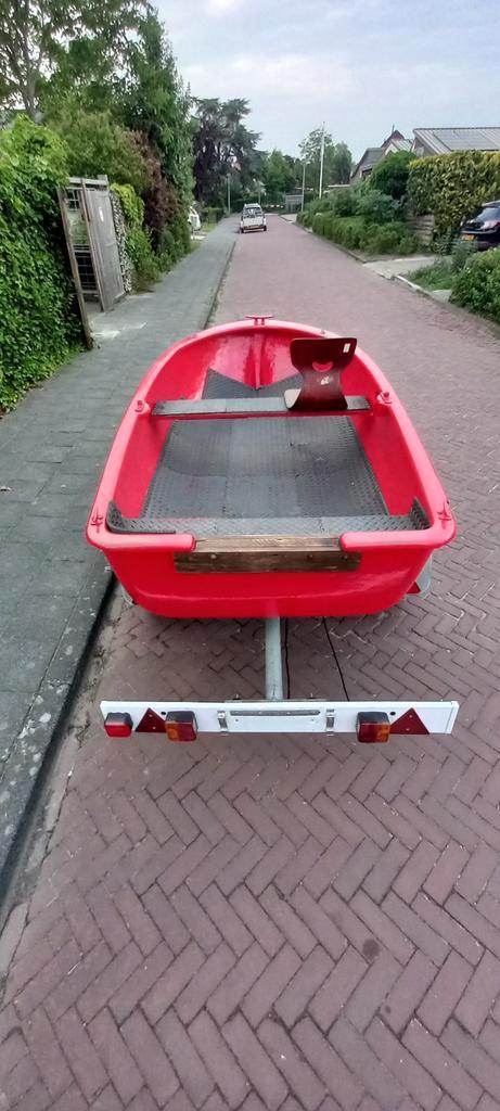 Visboot met trailer set vis bootje setje roofvissen., Watersport en Boten, Vis- en Consoleboten, Gebruikt, Tot 10 pk, 3 tot 6 meter