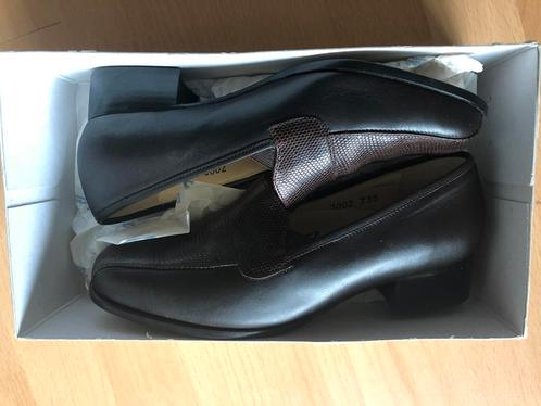 Nieuw maat 38 Durea kwaliteit leren schoenen 2e paar gratis, Kleding | Dames, Schoenen, Nieuw, Instappers, Bruin, Ophalen of Verzenden