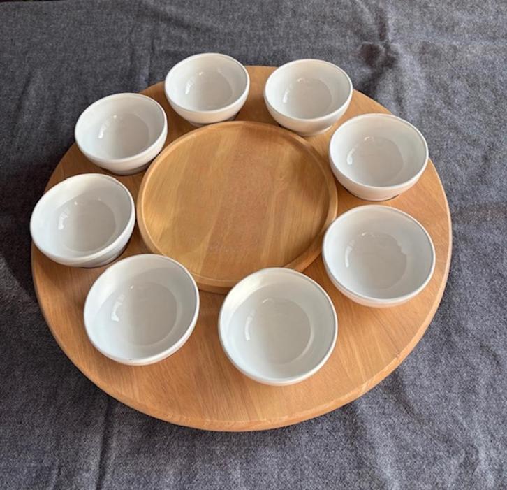 Blank houten draaiplateau met 8 schaaltjes voor hapjes, Huis en Inrichting, Keuken | Keukenbenodigdheden, Zo goed als nieuw, Ophalen